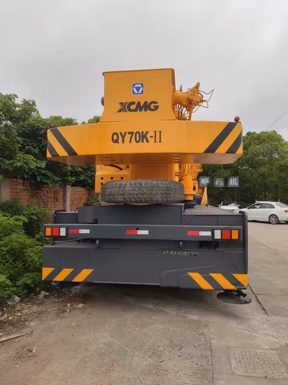 Camion grue d'occasion Qy70K utilisé 70t Derrick marque chinoise machines de construction lourde
